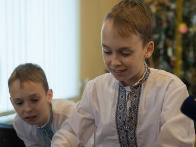 Obrázek 5 pro článek Podpůrný fond ZOFÍK daroval vánoční balíčky na Ukrajině.