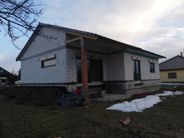 Obrázek 2 pro referenci Grafický návrh fasády novostavby domu s betonovým obkladem STEGU