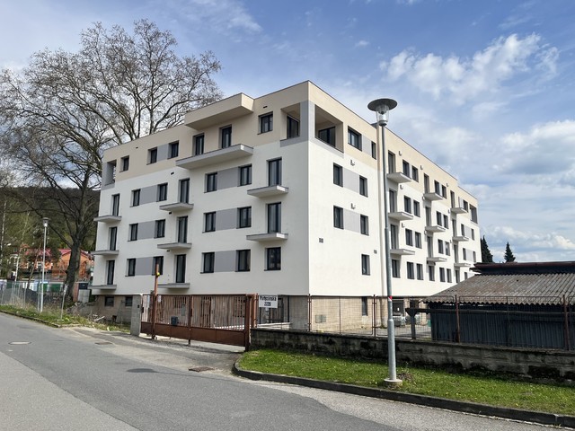 Obrázek 5 pro referenci Kompletní zateplení bytového domu polystyrenem Hranice na Moravě | STAVBA 202025