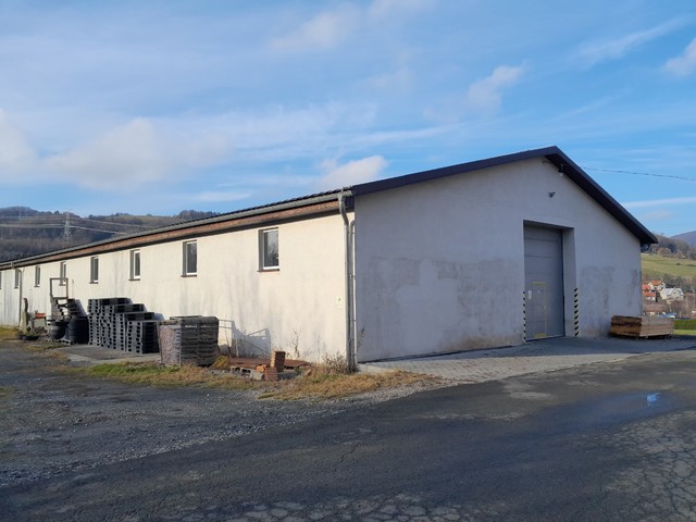 Obrázek 3 pro referenci Zateplení fasády AB, výrobní a skladové haly bílým polystyrenem Bordovice | STAVBA 252003