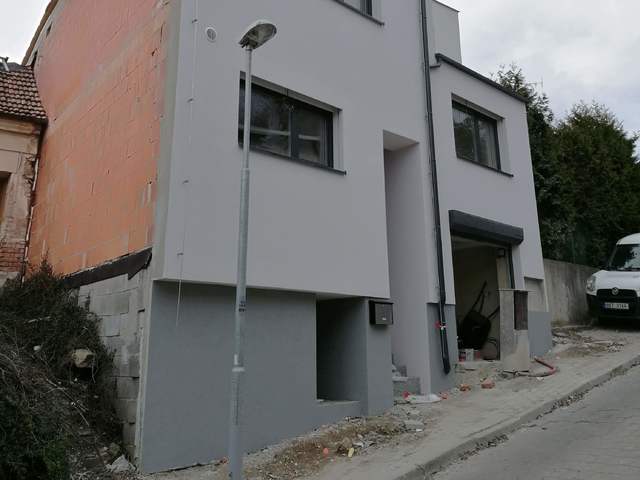 Obrázek 1 pro referenci Realizace zateplení fasády RD šedým polystyrenem Brno | STAVBA 182032