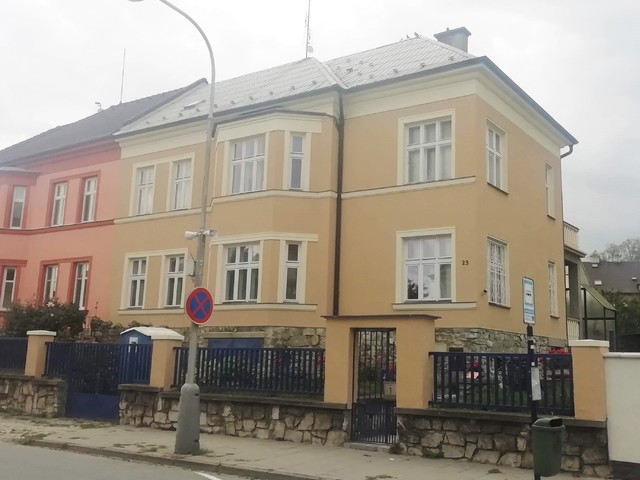 Obrázek 1 pro referenci Renovace a nátěr fasády historické vily Olomouc | STAVBA 212026
