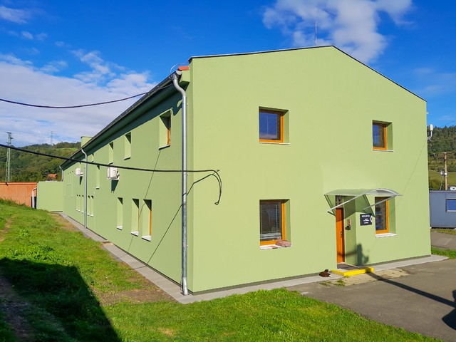 Obrázek 1 pro referenci Zateplení fasády AB, výrobní a skladové haly bílým polystyrenem Bordovice | STAVBA 252003